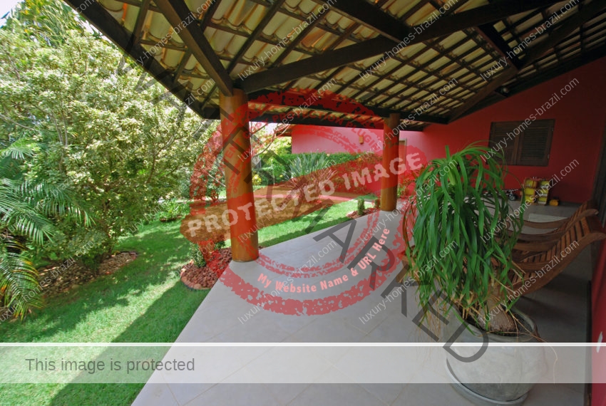 Home with pool for sale Busca Vida