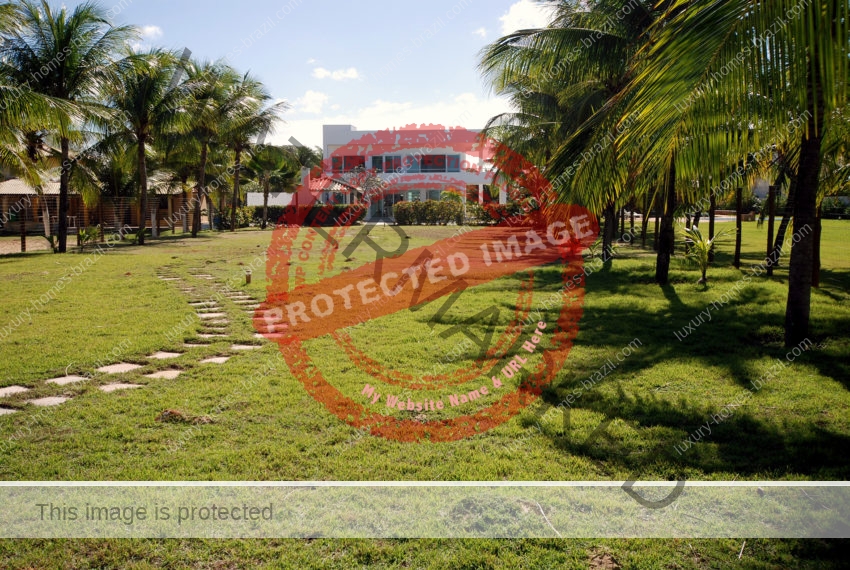 Frontbeach home for sale in Itacimirim